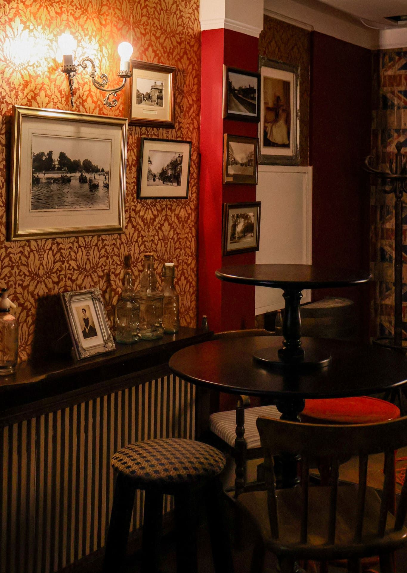 Wnętrze Royal Pub Poznań — 2
