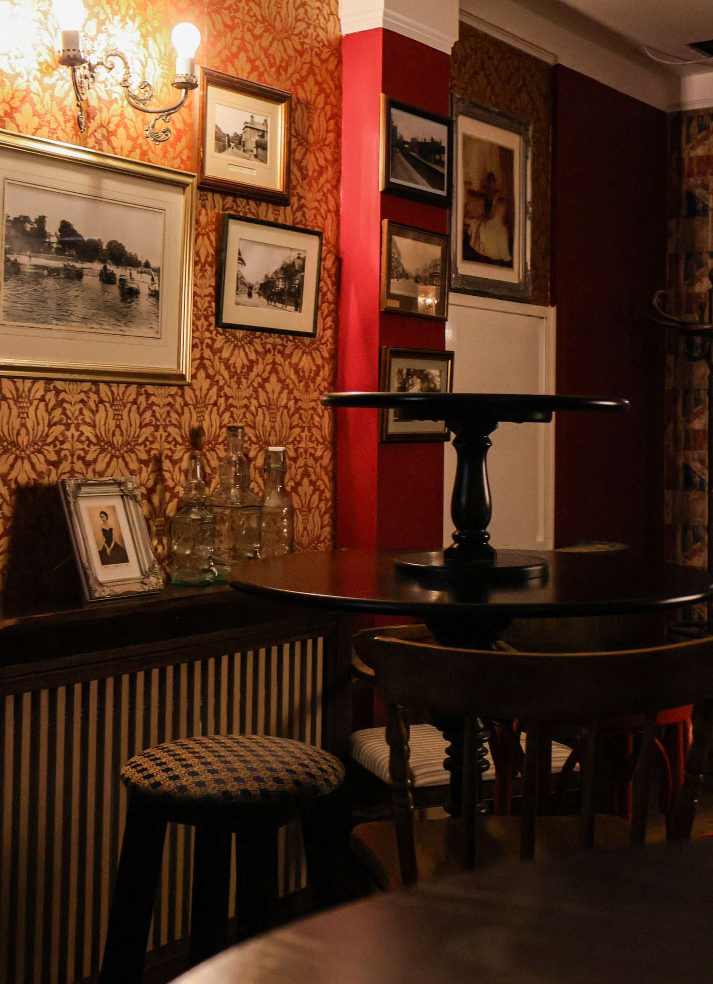Wnętrze Royal Pub Poznań — 3