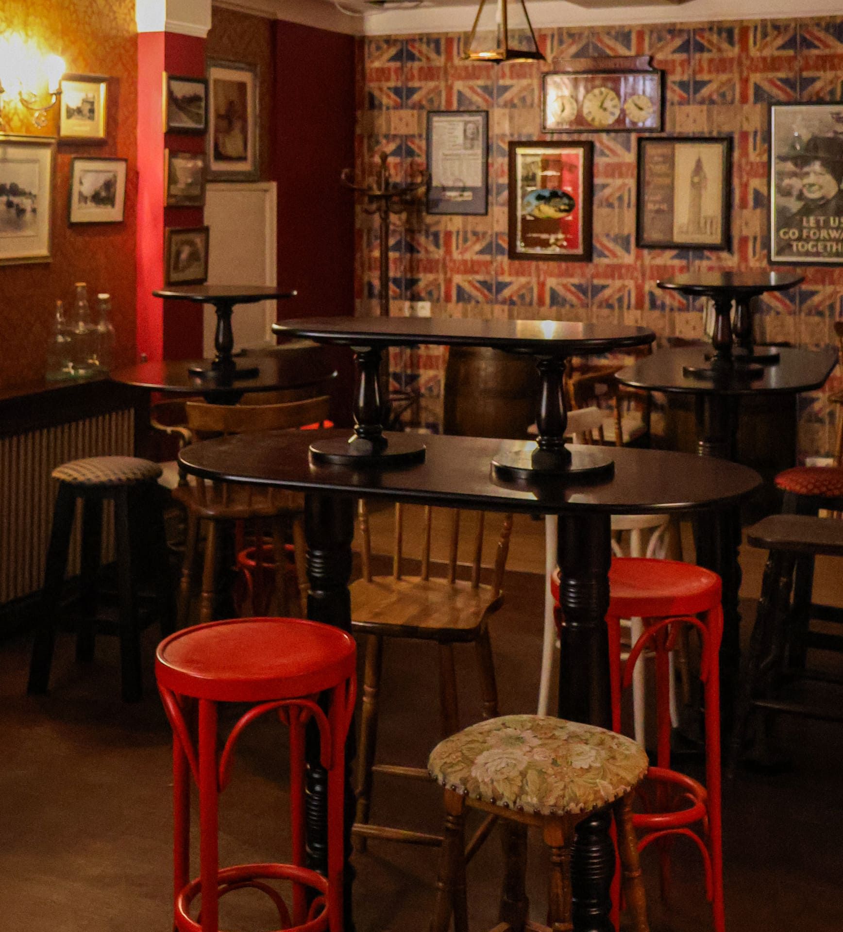 Wnętrze Royal Pub Poznań — 8
