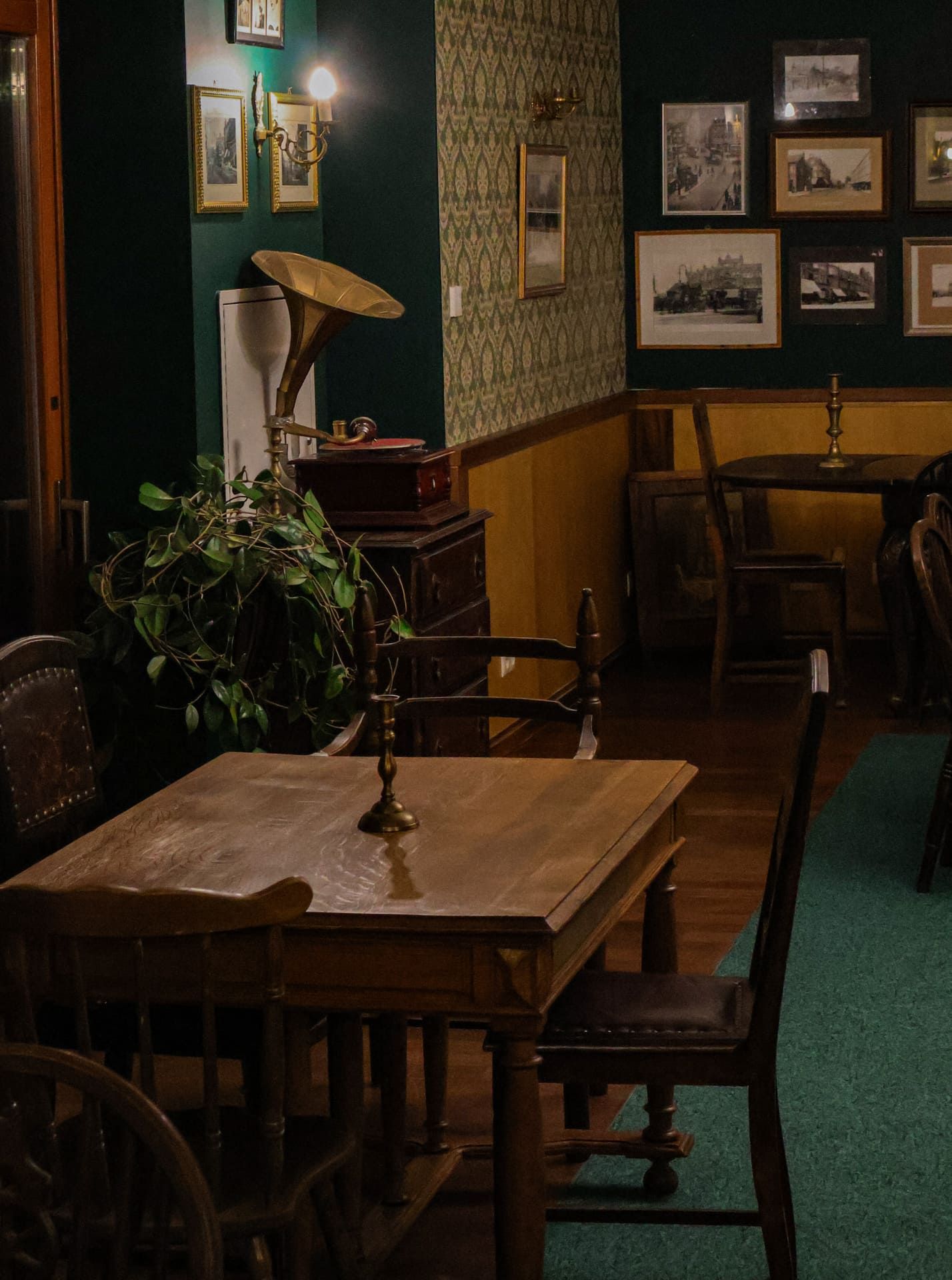 Wnętrze Royal Pub Poznań — 10